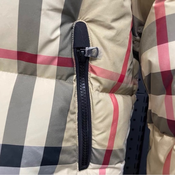 Burberry Beige Checkered Puffer Jacket - Picture 5 of 9